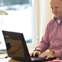 Wow, Laptop Bisa Dioperasikan dengan Mata