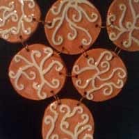 Uniknya Perhiasan Berbahan Keramik