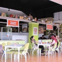 Yuk, Hunting Aneka Makanan di Ba-Koel Food Hall