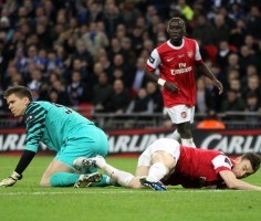 Pasca Blunder, Koscielny & Szczesny Tak Dimainkan