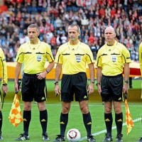 UEFA Ingin Lima Ofisial di Euro 2012