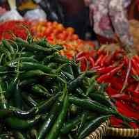 Jelang Nyepi, Harga Cabai di Surabaya Stabil