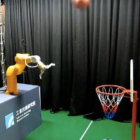 Robot Pebasket Lebih Jago dari Manusia 