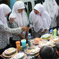 SMP Al Muslim Kampanyekan Jajanan Aman di Sekolah