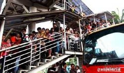 Pusiiing! TransJ Lama, Bus Umum Minim