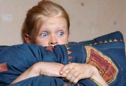 Ajari Anak Melawan Rasa Takut Hantu