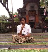 Menemukan Bali di Pura Aditya Jaya Rawamangun