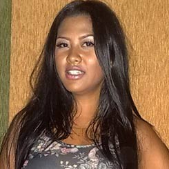 Ke Java Jazz 2011, Dira Sugandi Sedih Tak Bisa Tonton Santana