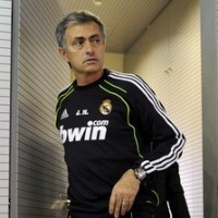 Soal Kabar Penusukan, Mourinho Cuek