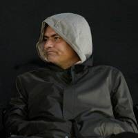 Mourinho Luput dari Tusukan Pisau