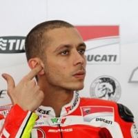 Rossi Menatap Superbike