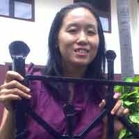 Jenny Lee, dari Farmasi Hijrah ke Seni