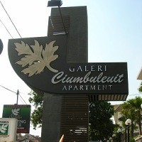 Atap Hotel Galeri Ciumbuleuit Bandung Runtuh