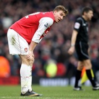 Arsenal Tertekan & Tegang