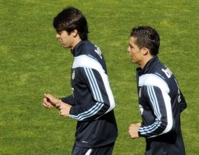 Ronaldo Absen, Kaka Cedera Lagi