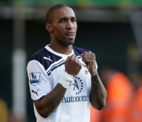 Defoe Incar Gol ke-100 Saat Lawan Milan