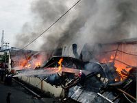 Gudang Ekspedisi Ludes Terbakar