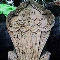 Salah Satu Nisan Makam Penyebar Islam Tertulis Syekh Sayid Abdullah