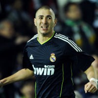 Benzema-Adebayor Puaskan Mourinho