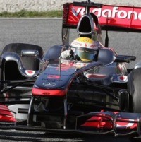 Hamilton: Ban Pirelli Bikin Laju Jet Darat Jadi Pelan