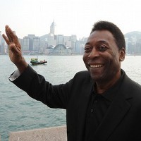 Pele: Uang Bahayakan Sepakbola