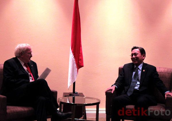 Boediono Bertemu Alan Robson