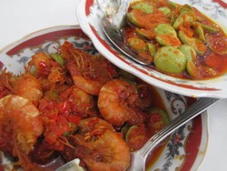 Nasi Kapau, Rendang atau Gulai, Lamaknyo!