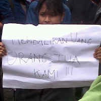 Tuntut Uang IKOMA Dihapus, Mahasiswa Unair Kembali Berdemo