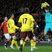 MU & Arsenal Mencari Pelipur Lara