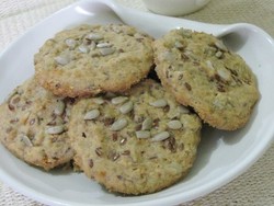 Resep Kue: Flaxseed Chrunchy Cookies