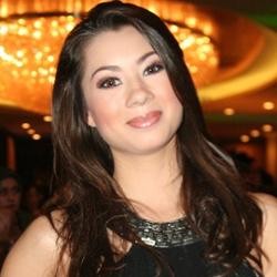 Jennifer Tak Mau Terlalu Umbar Hubungannya Dengan Irfan Bachdim