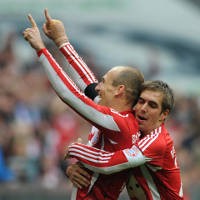 Bayern Pesta Gol, Dortmund KO