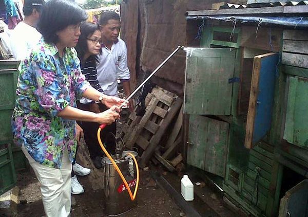 Warga Simokerto Antisipasi Flu Burung