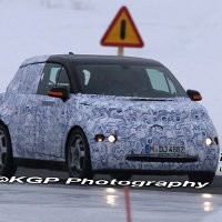 BMW Uji Coba Mobil Listrik i3 di Kutub Utara