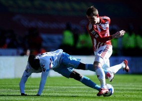 Atasi West Ham, Stoke ke Semifinal