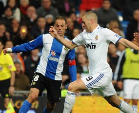 Dua Gol Benzema Bawa Madrid Dekati Barca