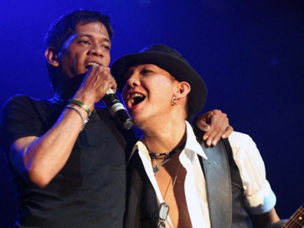 The Flowers Buka Konser Stone Temple Pilots