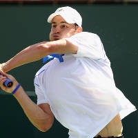 Roddick Menangi Duel Sesama AS