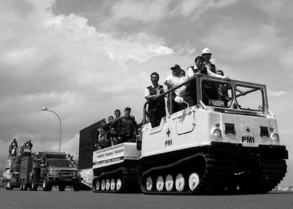 Defile Tim Penanggulangan Bencana