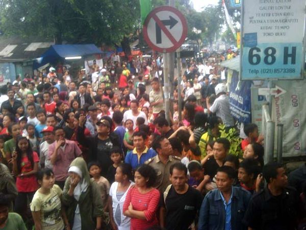 Lokasi Bom untuk Ulil Jadi Tontonan
