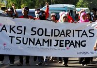 Aksi Mahasiswa Unhas untuk Korban Tsunami Jepang