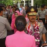 Irjen Pol Untung S Radjab Mulai Ngantor di Mapolda Jatim