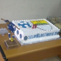 Kue Jumbo Putih Sambut Ultah Persib ke-78