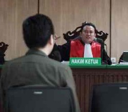 Saksi: Dokumen Re-ekspor Jonny Abbas Tidak Bermasalah