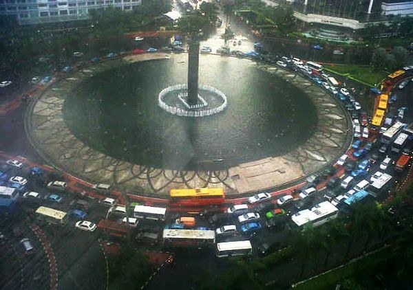 Bundaran HI Macet Total