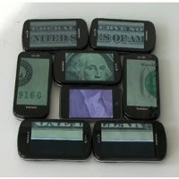 Kumpulan Ponsel Jadi Puzzle Layar Besar