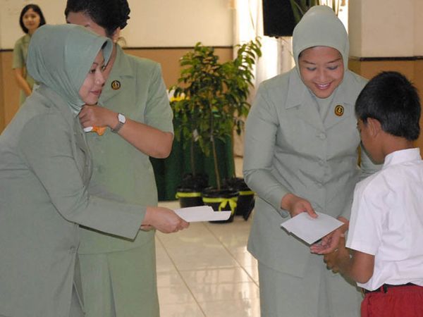 PCBS Kopassus Santuni AnakYatim