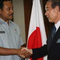 Dilanda Gempa dan Tsunami, Warga Jepang Butuh Selimut