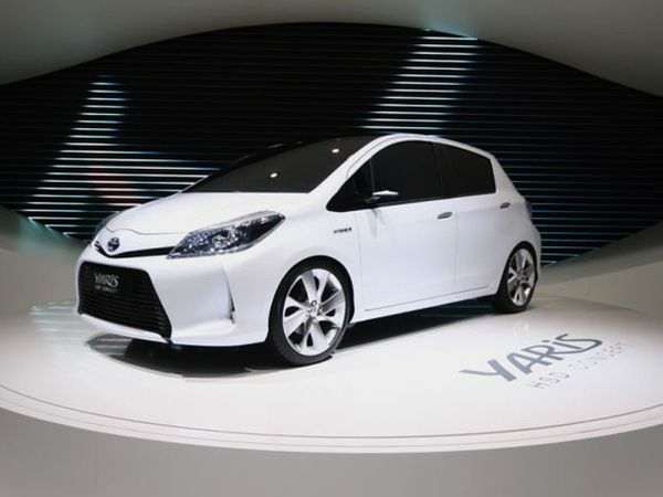 Toyota Yaris Bermesin Ganda