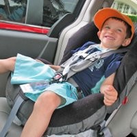 Heat Stroke Mengintai, Jangan Pernah Tinggalkan Anak di Mobil